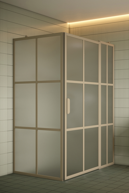 Shower enclosure with a fixed wall and a hinged door with a fixed part Bläk 766 Paris