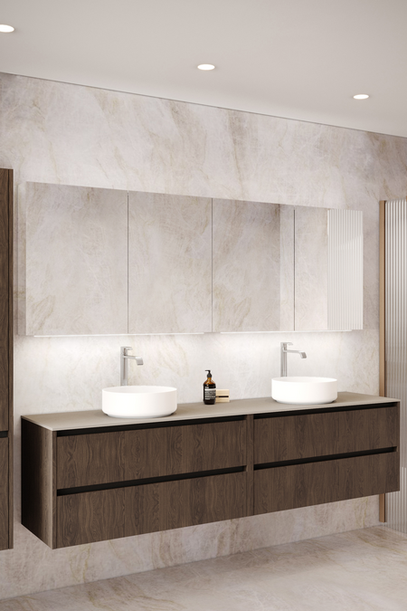 Four door mirror cabinet with diffused lighting Modena Q16