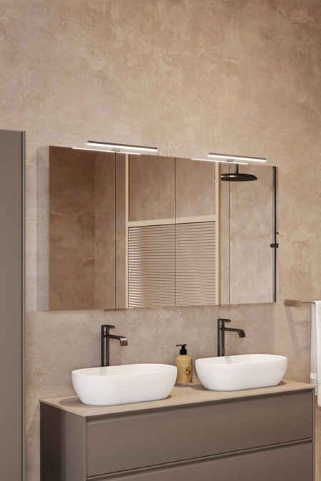 Four door mirror cabinet with top lighting Modena Q08